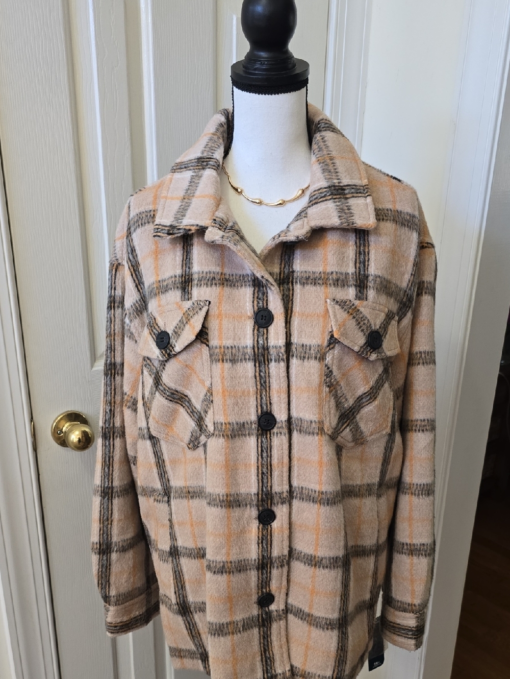 SEBBY BRAND WOMEN'S BEIGE AND BLACK PLAID WARM WINTER COAT SIZE XL